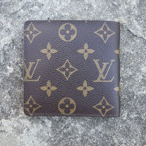 Louis Vuitton Monogram Billfold Bifold Wallet Coin Compartment - Picture 2 of 14